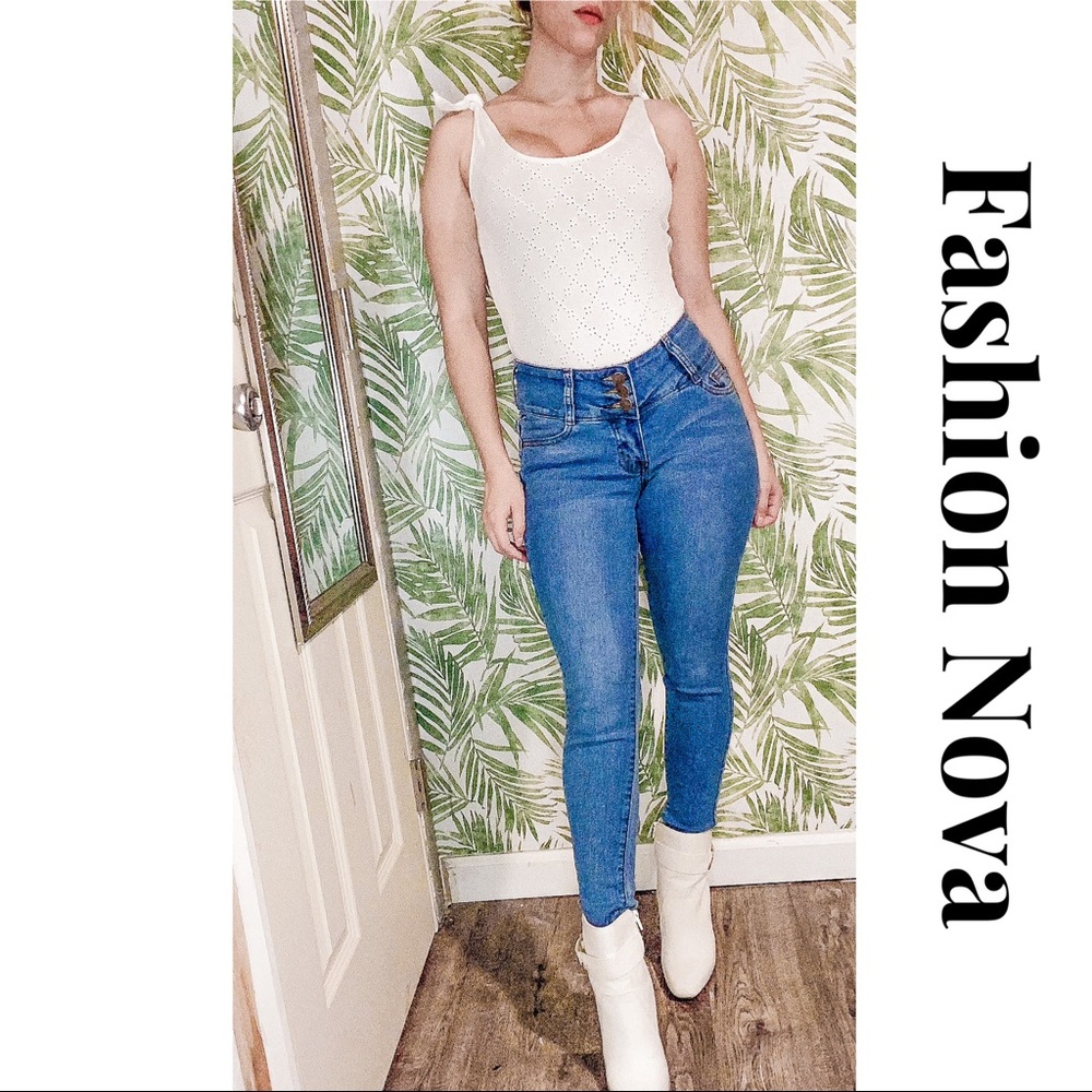 Fashion Nova High Waisted skinny jeans